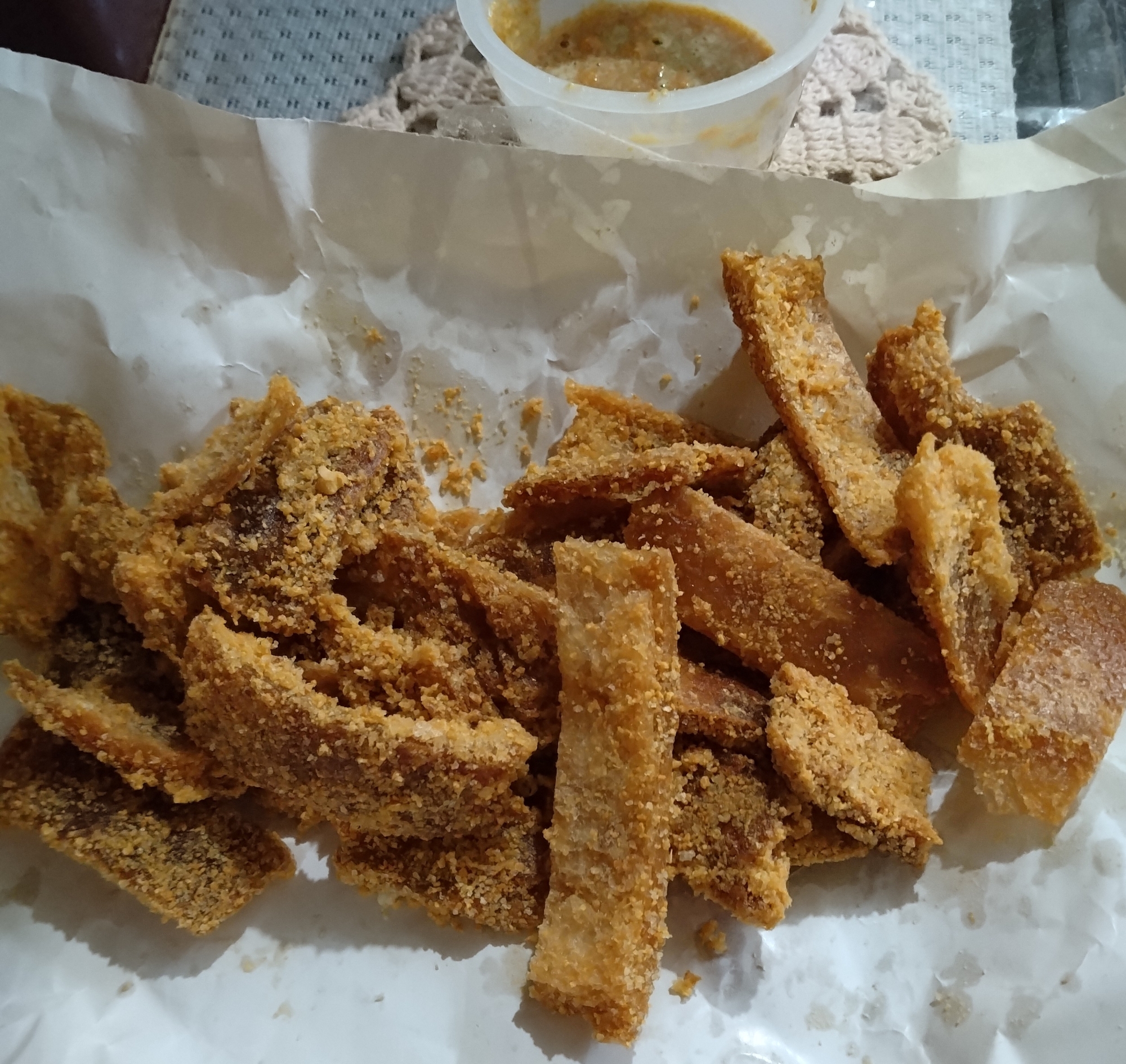 大豆（節分豆）黄粉のパンみみドーナツ