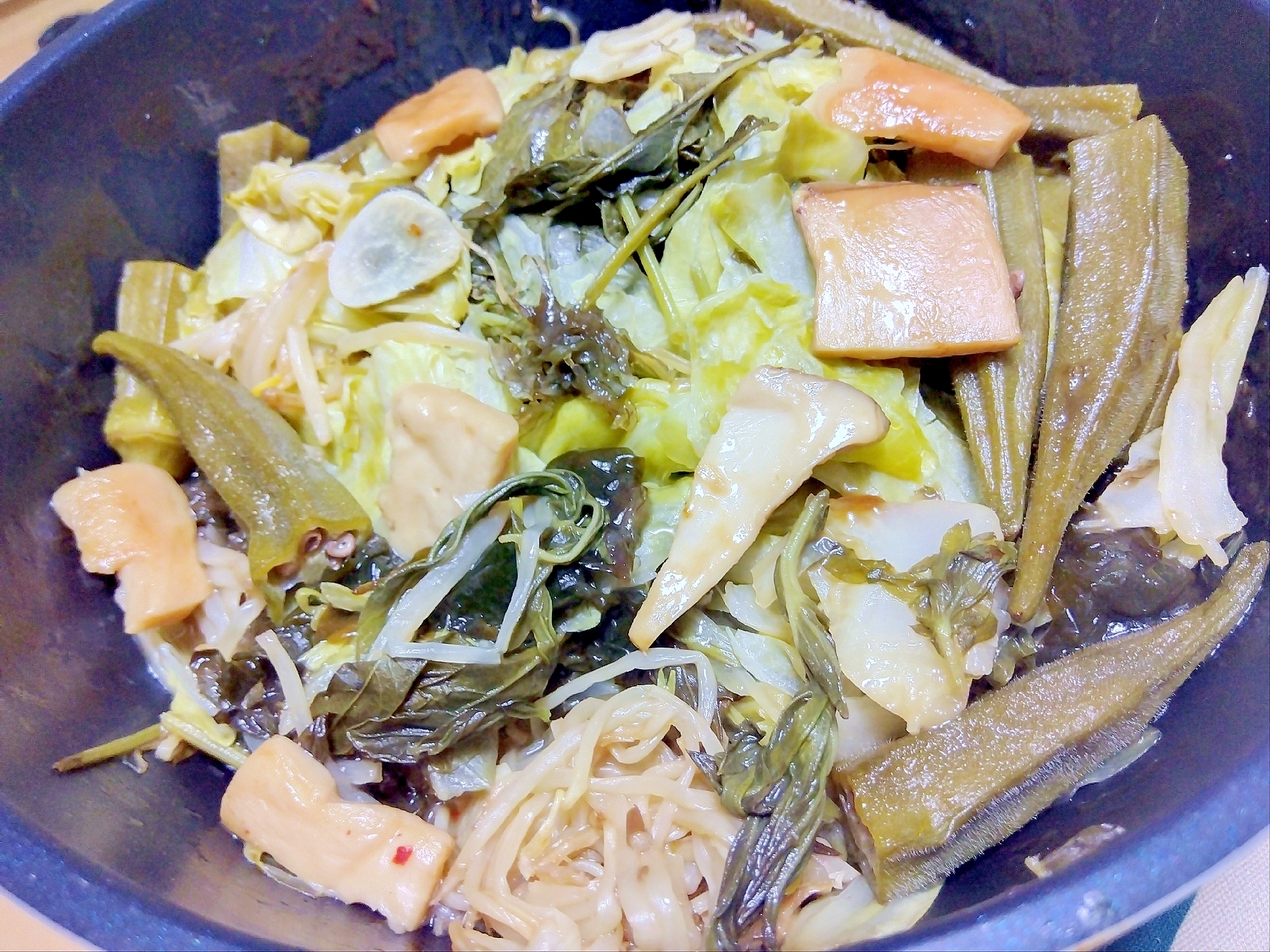 フーチバーもやしキャベツわかめエリンギおくら蒸