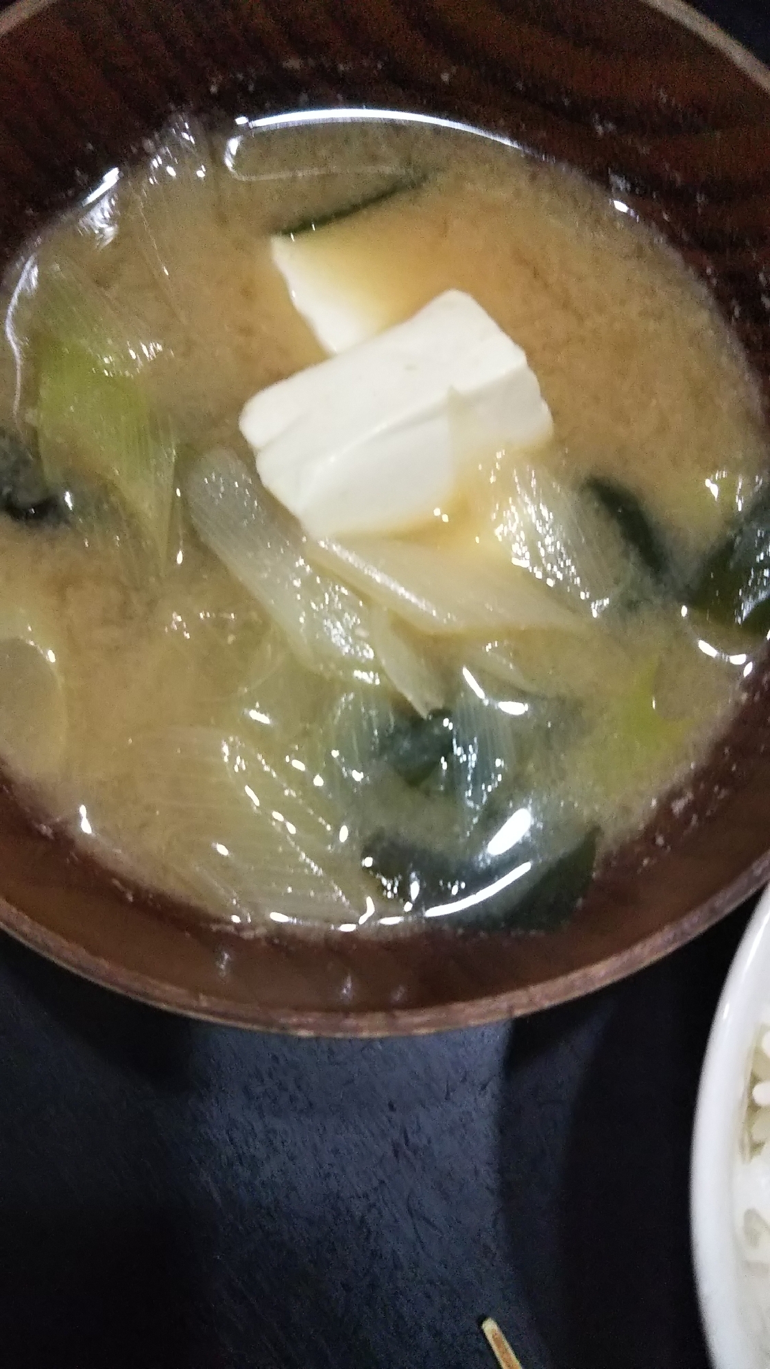 長ネギと豆腐とわかめの味噌汁