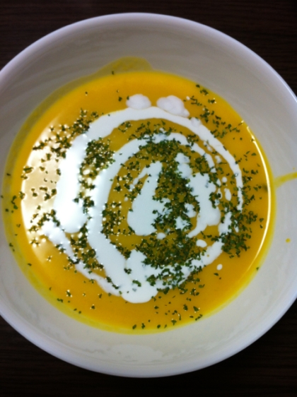 暑さで食欲がなかったけど、このかぼちゃスープは美味しく頂きました(^O^)
ミキサーがなくても作れたので良かったです♪