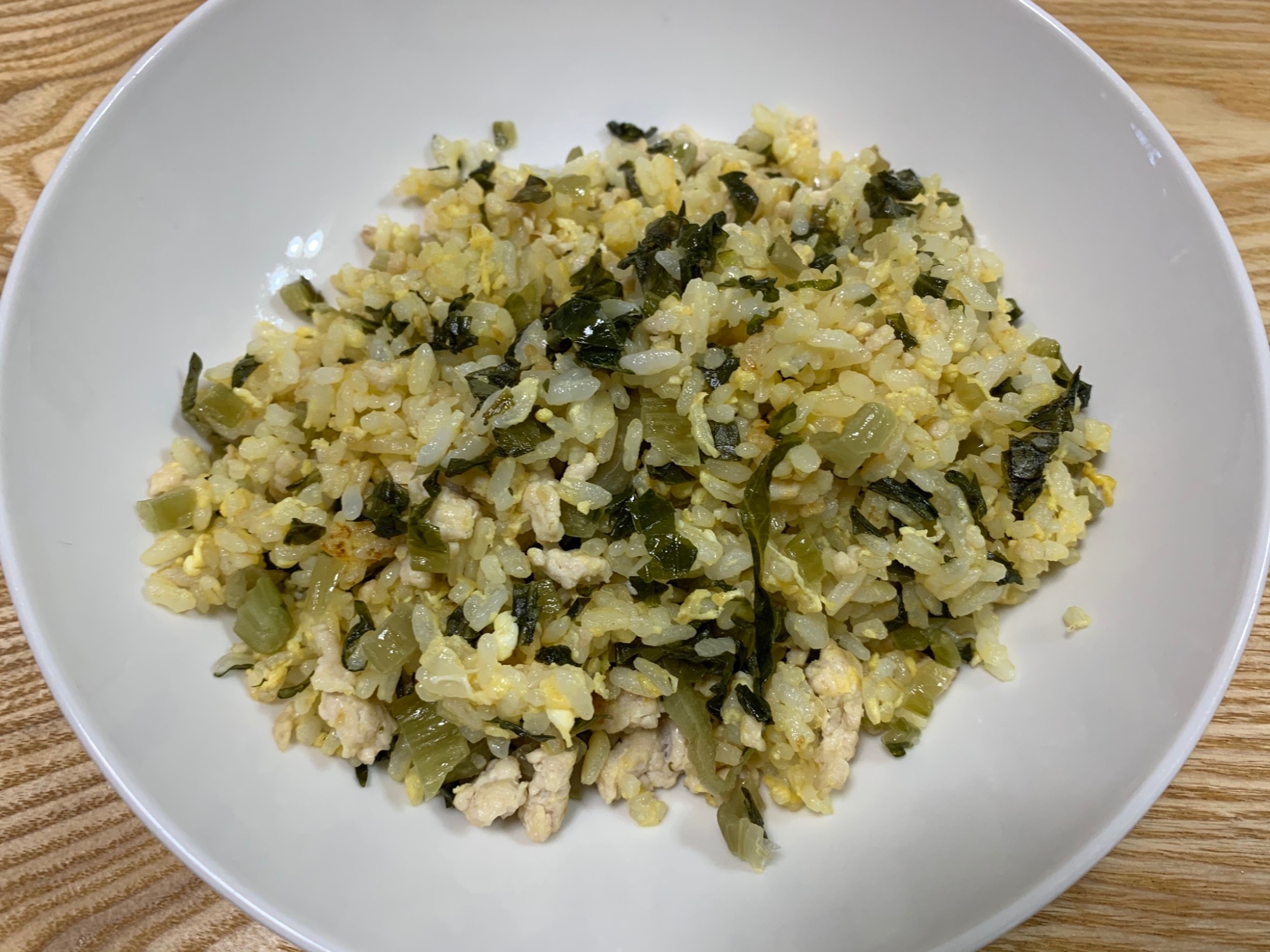 鶏ひき肉と高菜のチャーハン