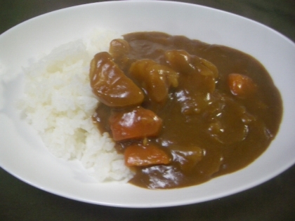 いろいろ入れたのでいつもより味に深みが増しました♪
カレー大好きな主人も喜んでくれました（＾＾）