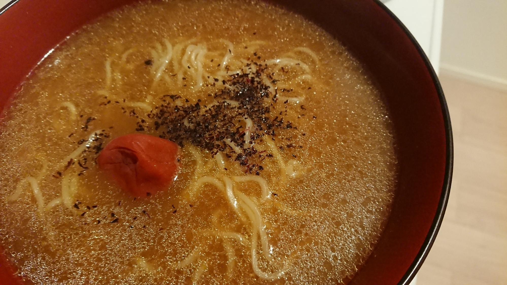 梅とゆかりの味噌ラーメン