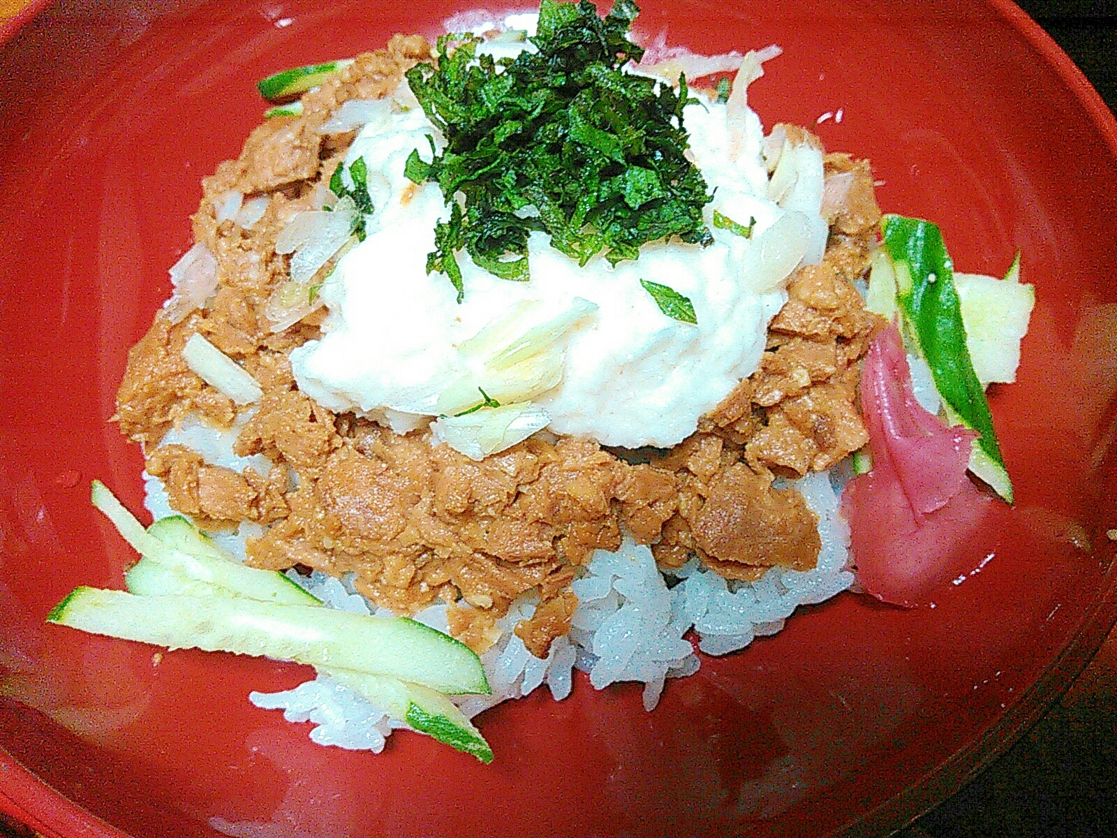 まぐろ煮とろろ丼