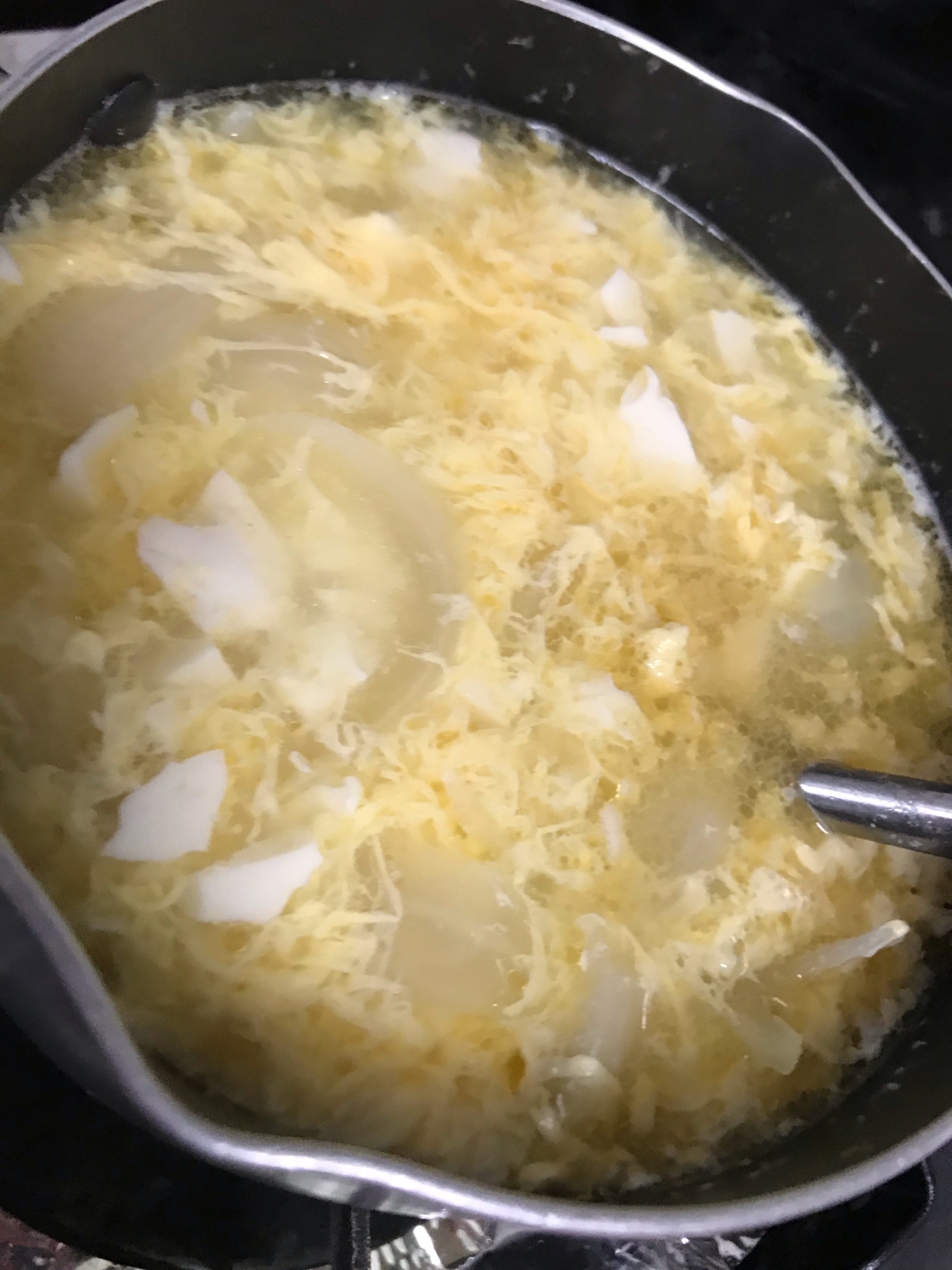 新玉ねぎと豆腐と卵の味覇スープ
