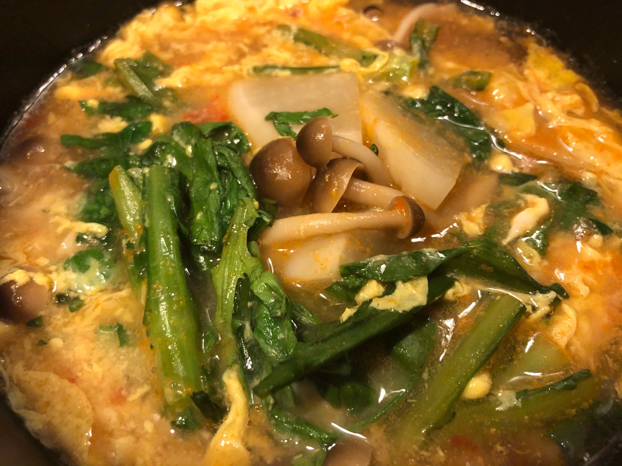春菊とかぶのピリ辛中華スープ