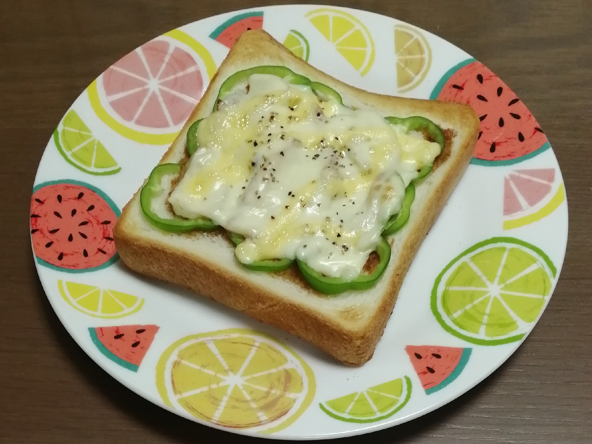 ピーマンちくわの焼き肉のたれトースト