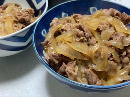 初めて牛丼を作りましたが、簡単なのにとっても美味しかったです♪また作ります☆