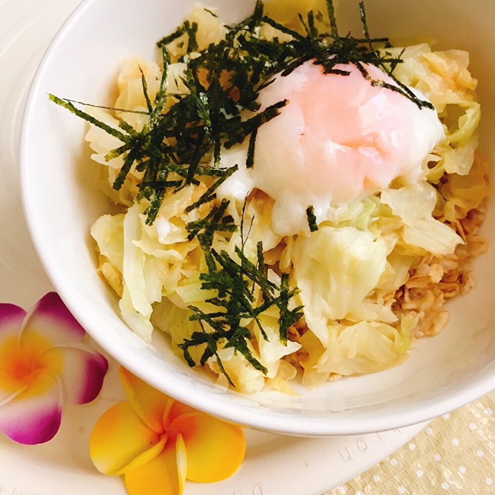 味噌キャベツとちょい甘オートミールの温泉卵丼