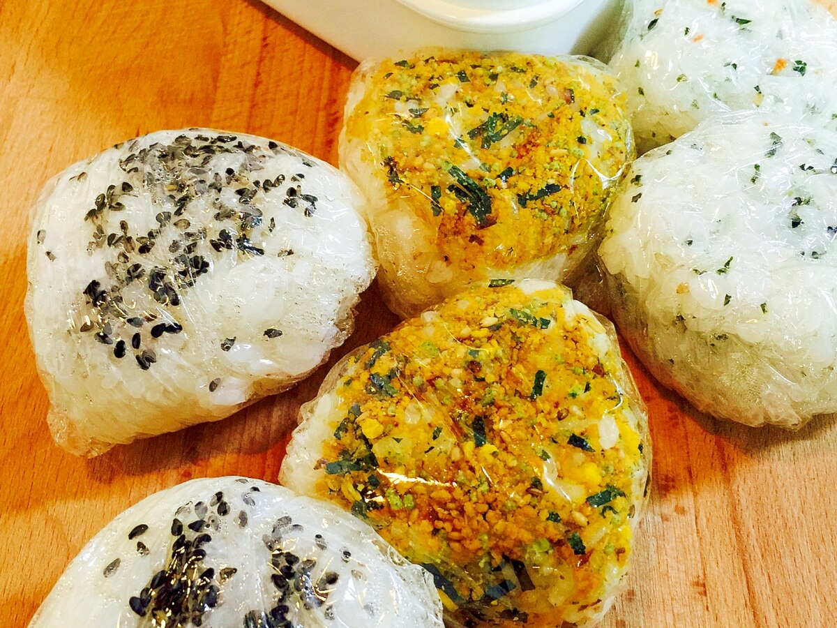 作るのも食べるのも手が汚れない 簡単ラップおにぎり レシピ 作り方 By Toytoy Saori05 楽天レシピ 作るのも食べるのも手が汚れない 簡単ラップおにぎり レシピ 作り方 By Toytoy Saori05 楽天レシピ