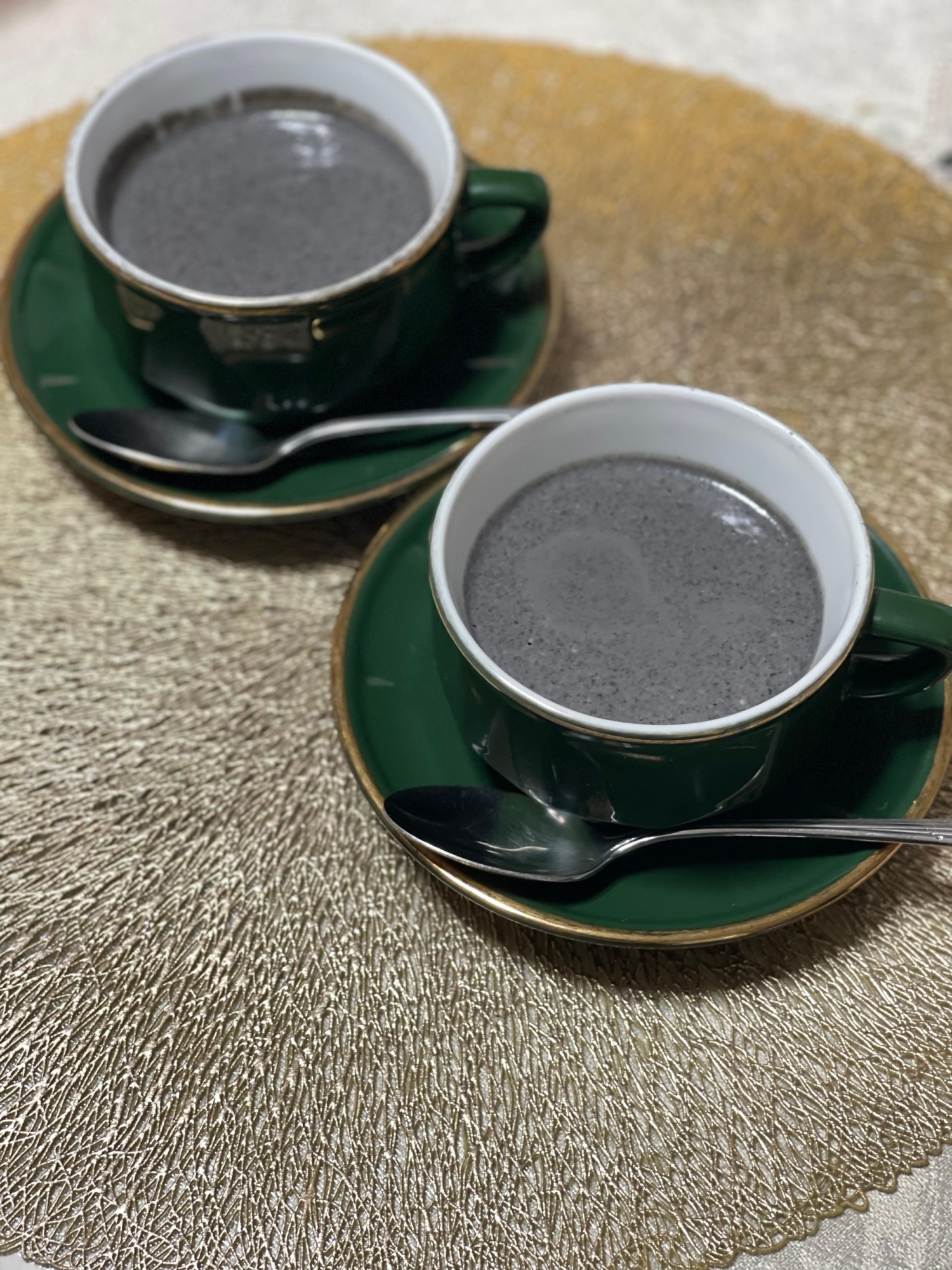 混ぜて冷やすだけ♪美肌の元・濃厚黒ごま麹ゼリー