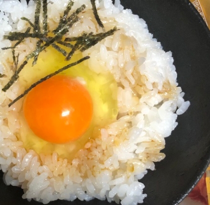 紅生姜ときざみ海苔で卵かけご飯☆