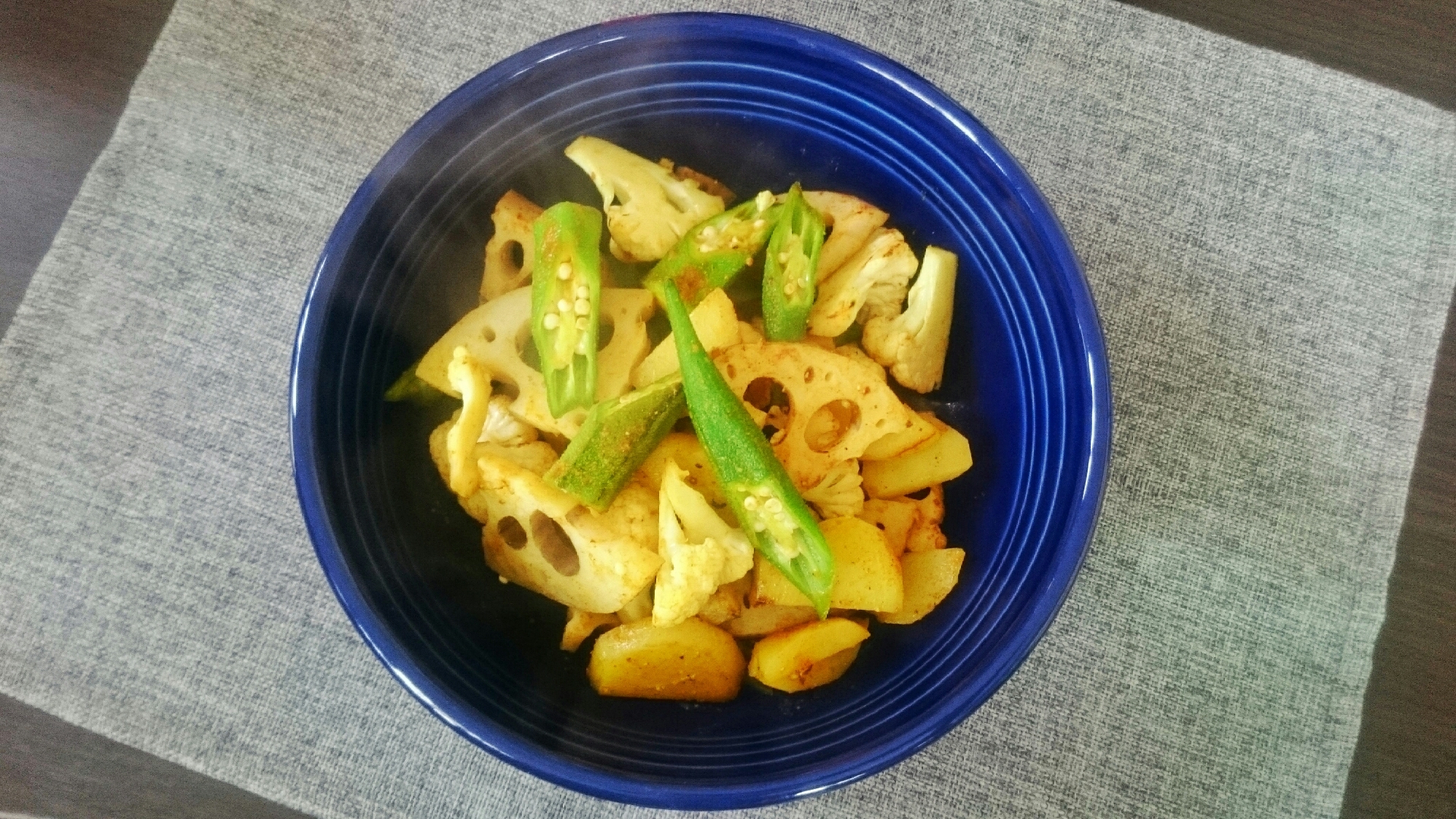 ごろごろ野菜のカレー炒め