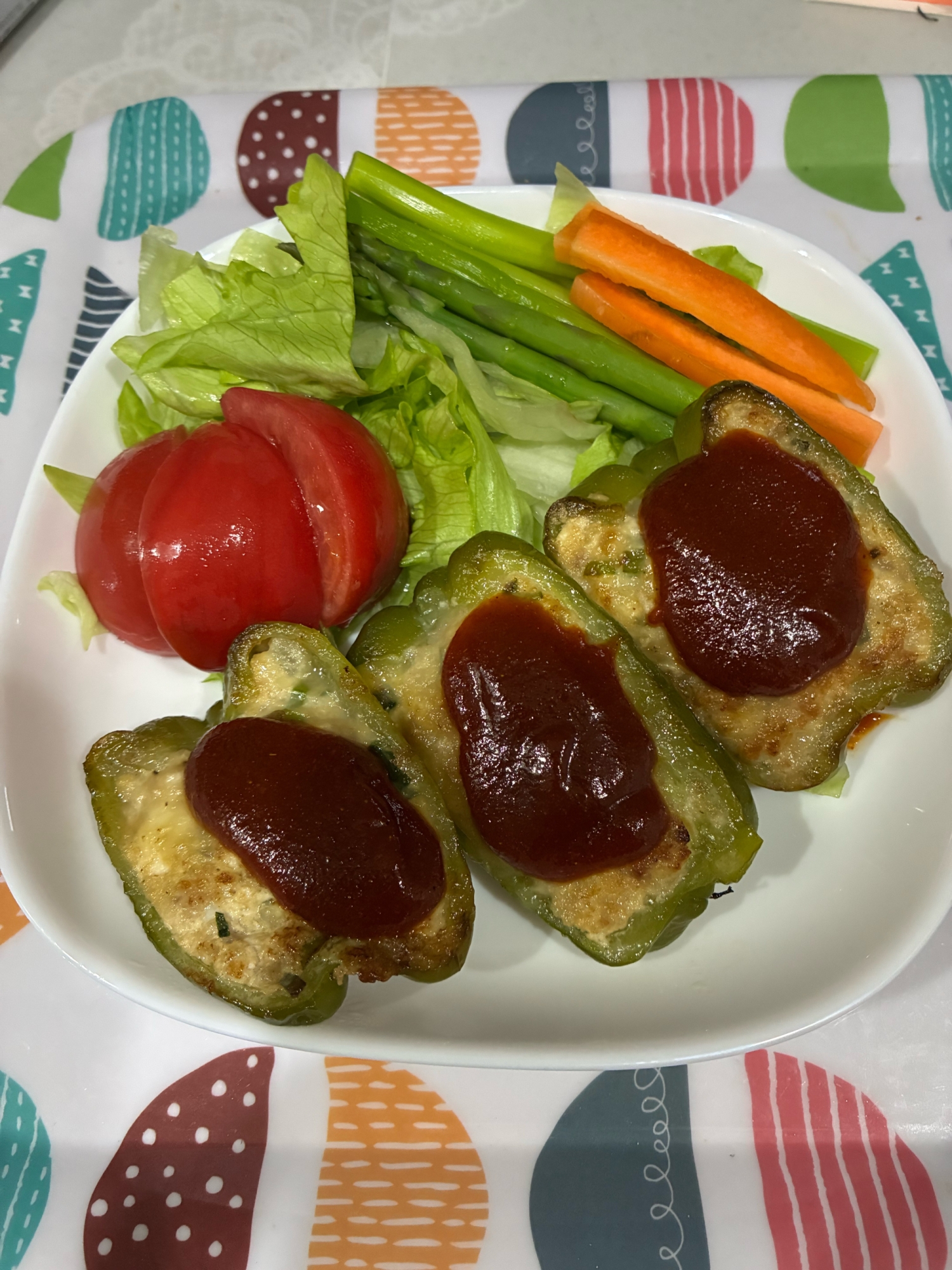ピーマン肉詰め　カレーソース
