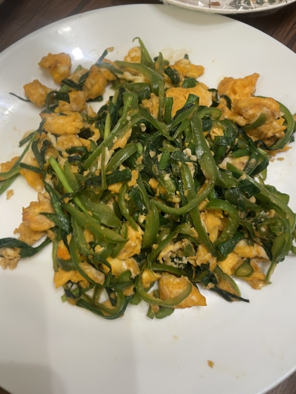 ピーマンとニラの卵とじ^_^