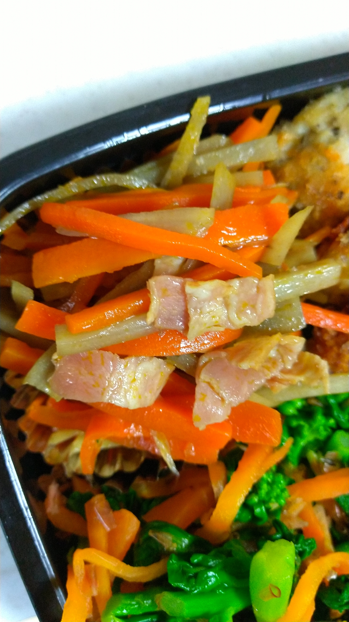 お弁当に!簡単ごぼうとベーコンのきんぴら