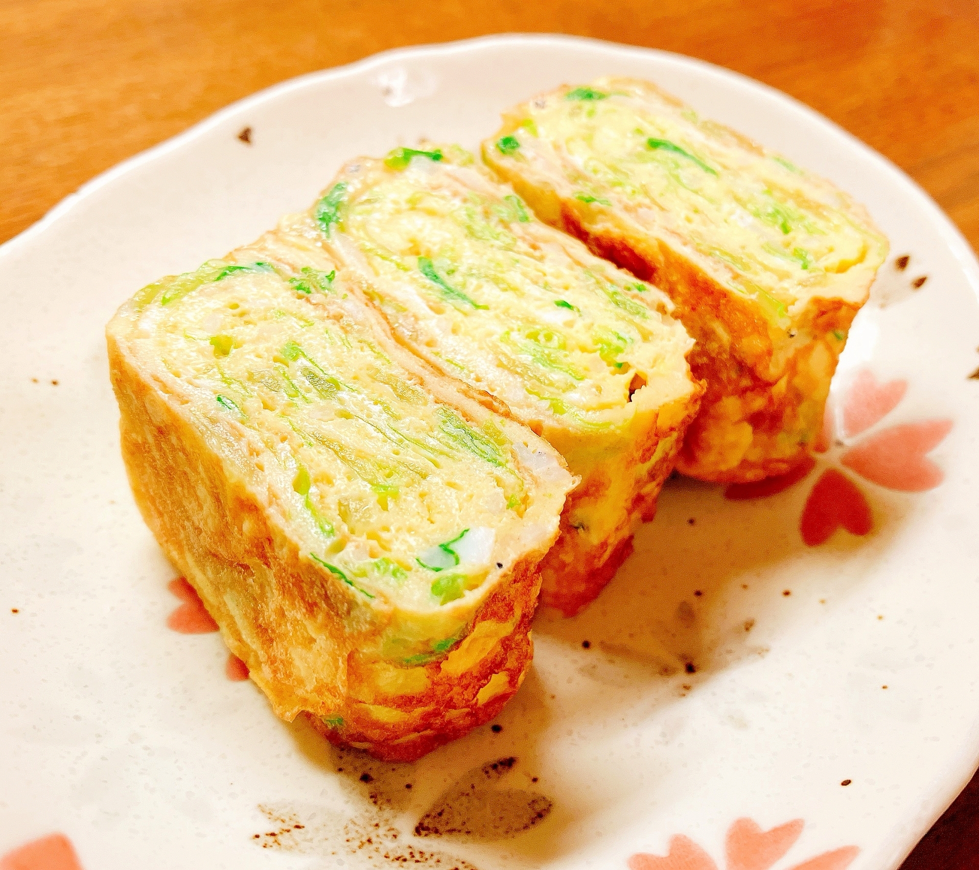 卵１個☆レタスとしらすの卵焼き