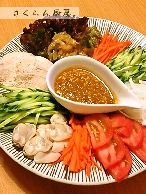 中華料理の前菜風 蒸し鶏のピーナツダレ レシピ 作り方 By さくらまこ 楽天レシピ 中華料理の前菜風 蒸し鶏のピーナツダレ レシピ 作り方 By さくらまこ 楽天レシピ