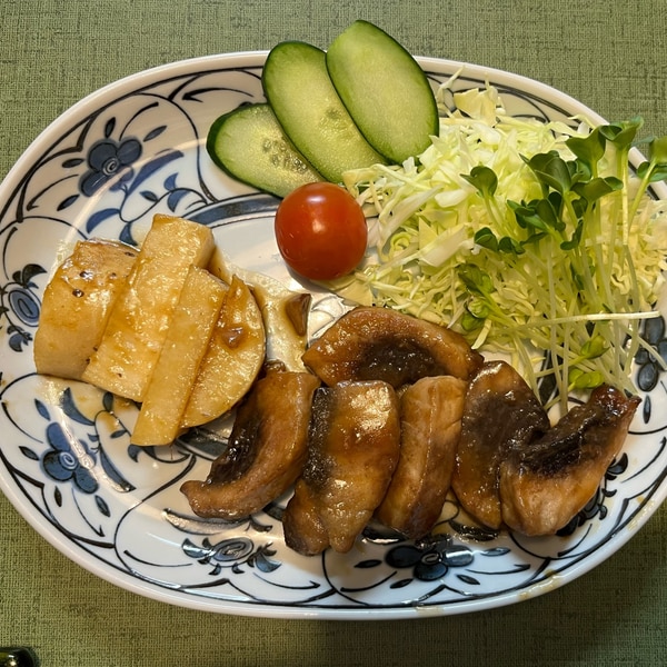 マグロの血合いと長芋のニンニク生姜焼き レシピ 作り方 By 料理のおじいさんユウジ 楽天レシピ マグロの血合いと長芋のニンニク生姜焼き レシピ 作り方 By 料理のおじいさんユウジ 楽天レシピ