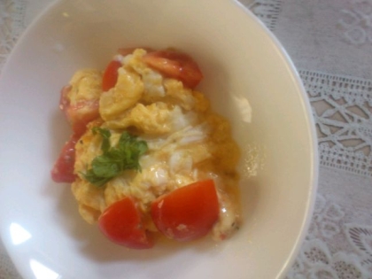 トマトと卵とチーズがとろっとしていて美味しかったです♪朝食にピッタリですね。ごちそうさまでした。