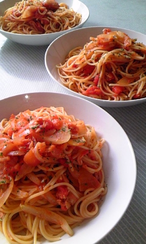 簡単！ツナ缶とトマト缶で♪トマトパスタ♪