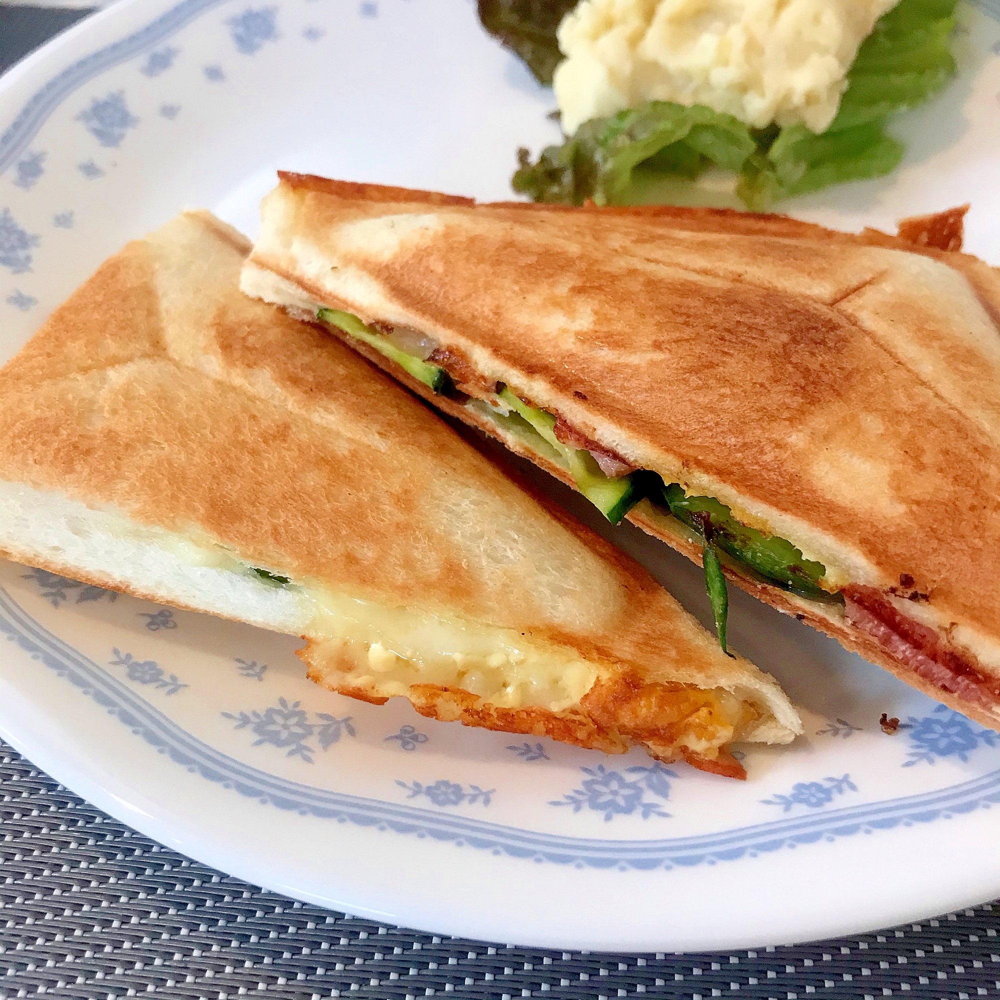 ホットサンド ベーコンエッグチーズ レシピ 作り方 By Haruru 楽天レシピ