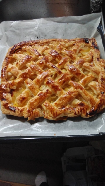 アップルパイを作ってみたくて、レシピありがとうございます。タイトル通り

簡単だけどすっごく美味しい～でした。