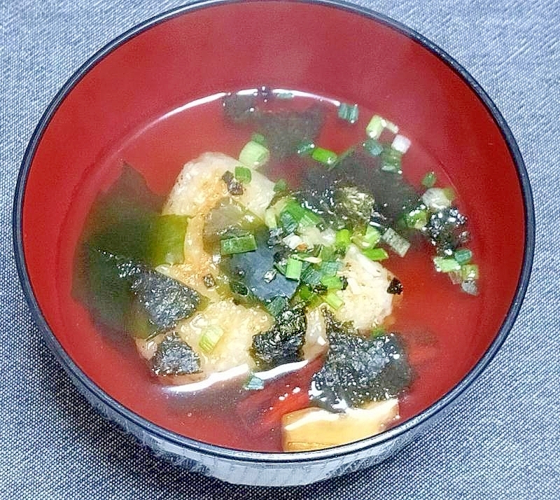 香ばしく焼いた焼きおにぎり茶漬け