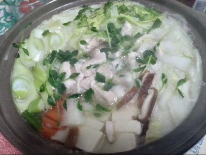 柔らか〜鶏胸肉の簡単水炊き鍋