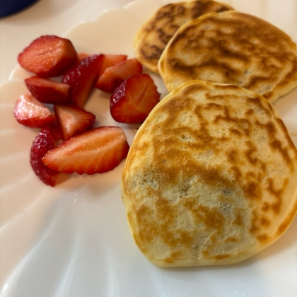 ブランチに ミックスベリー米粉パンケーキ♪