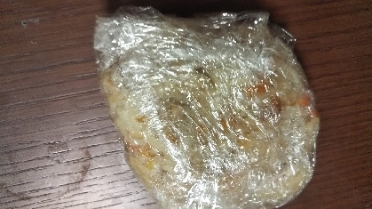 すき焼きのたれ、炊き込みご飯に使えるんですね！消費したいにんじんもプラスして。お昼におにぎりにして持っていきました。美味しくいただきました((o(^∇^)o))