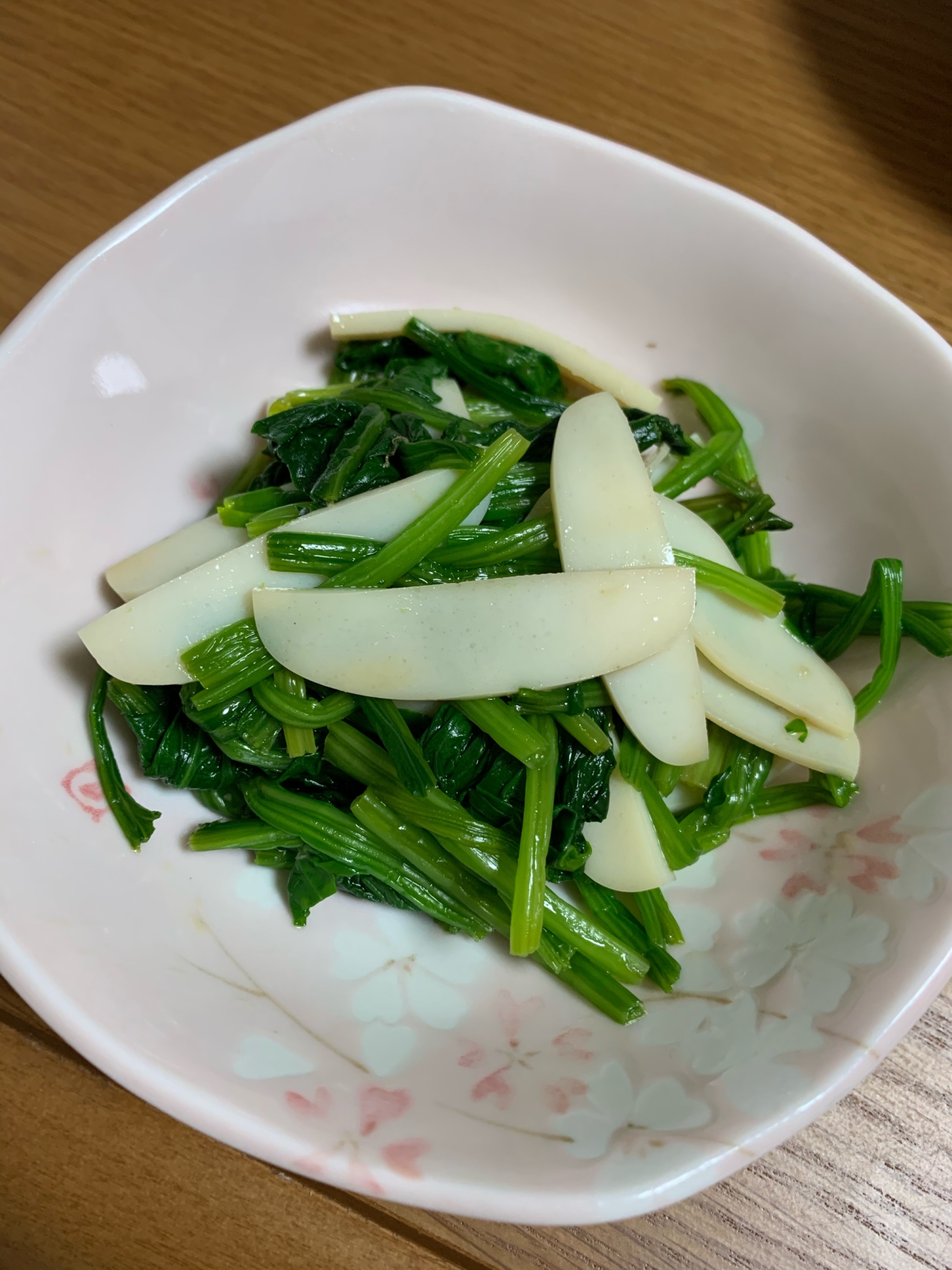 ほうれん草とカマボコのわさび醤油和え