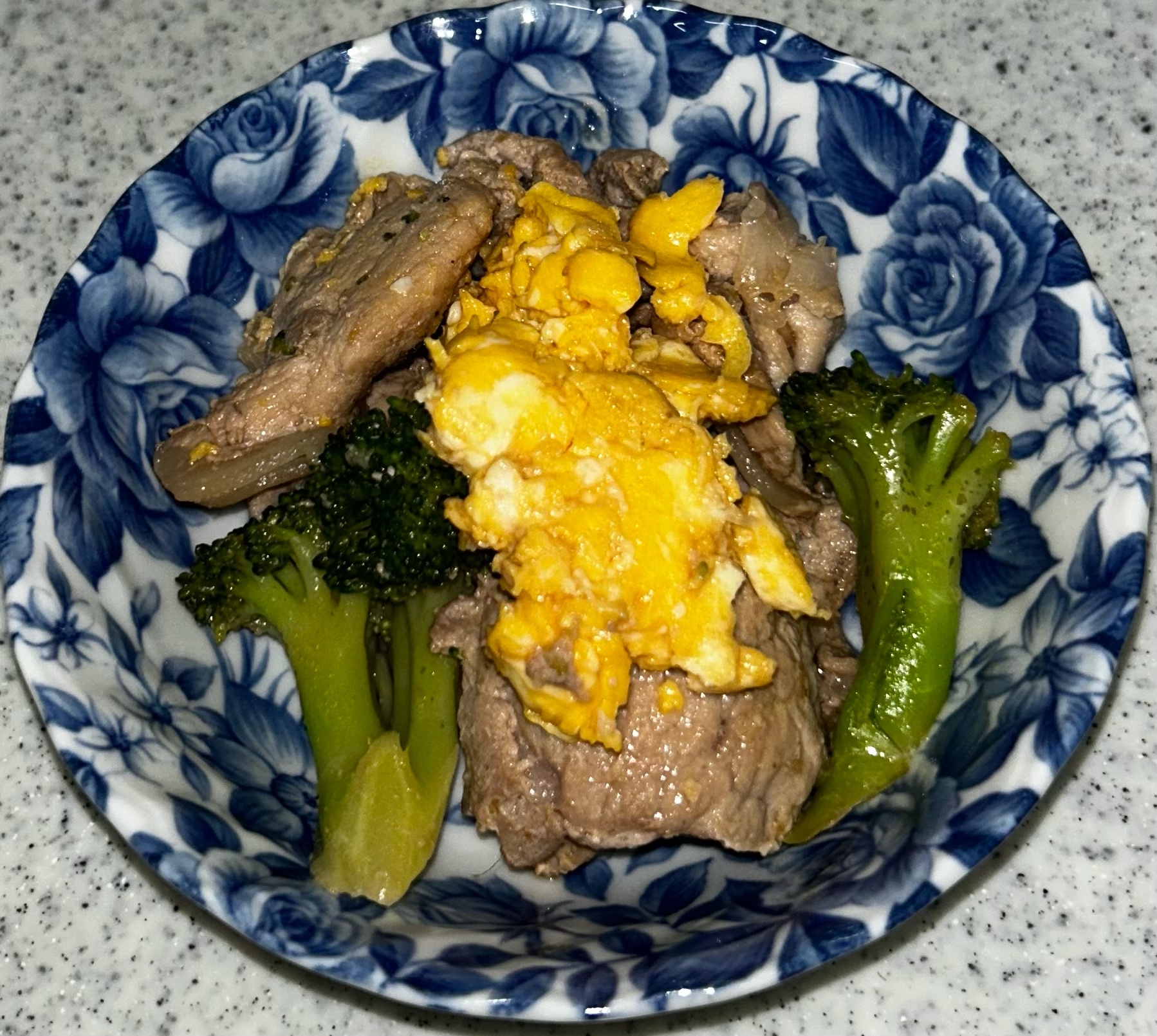 豚こま肉とブロッコリーと甘辛炒め♩