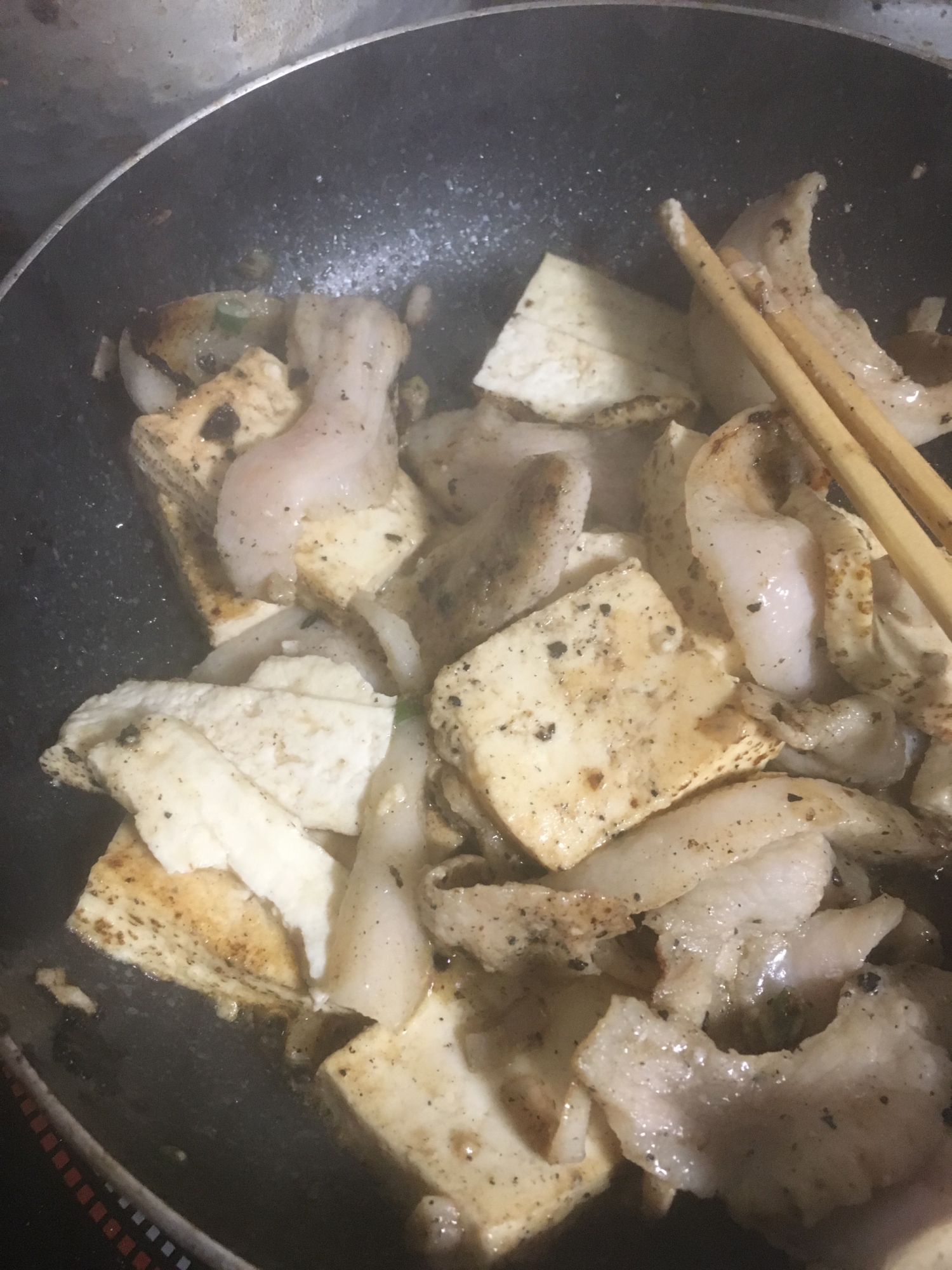 酒の肴：焼き豆腐豚トロ炒め