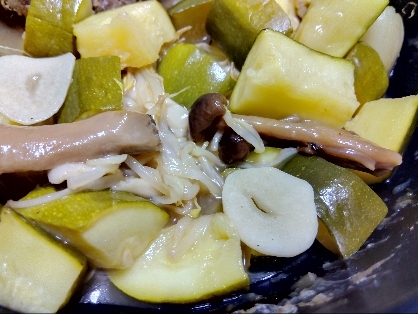 マッシュルーム＆ズッキーニのガーリックソテー