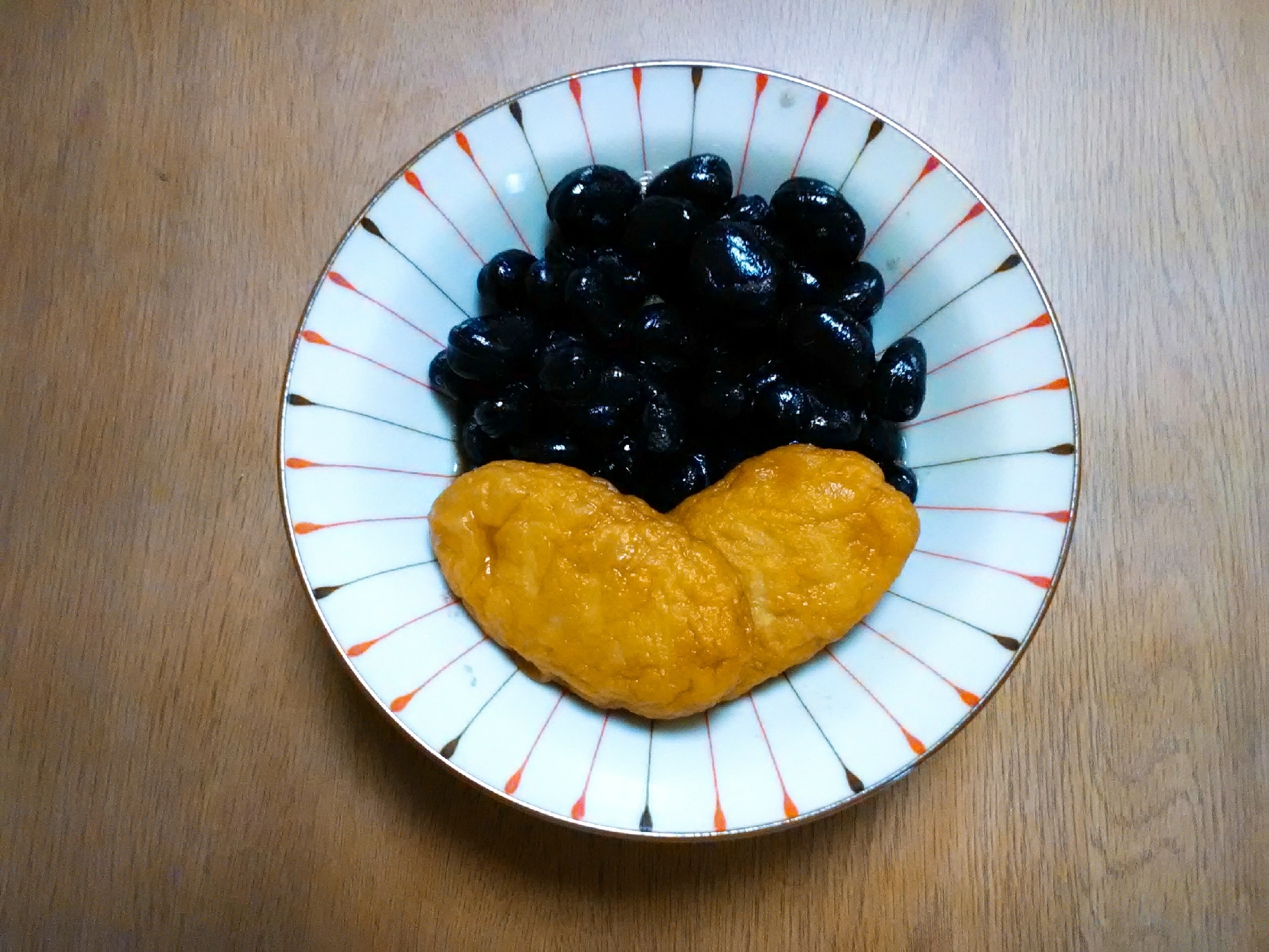 黒豆とさつま揚げの煮物