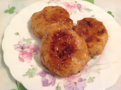 鶏ひき肉と豆腐のヘルシーつくね風ハンバーグ