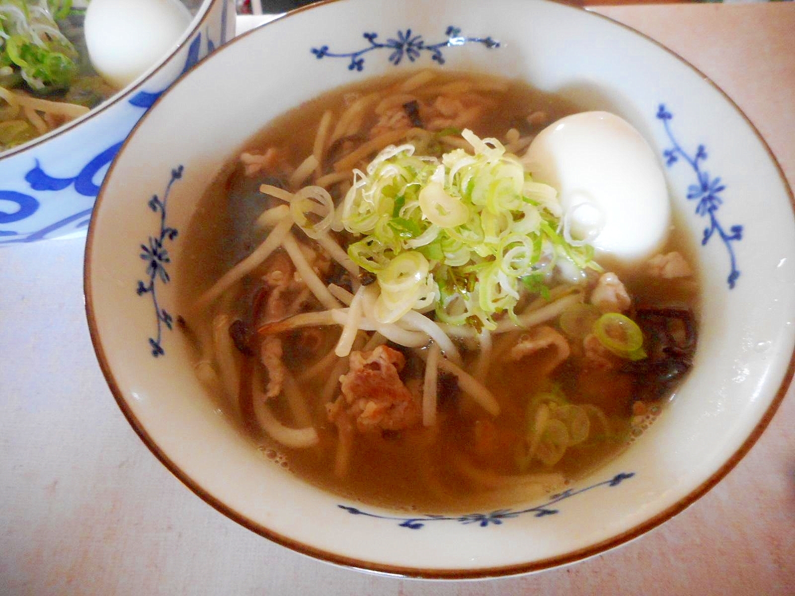 もやしときくらげの塩ラーメン