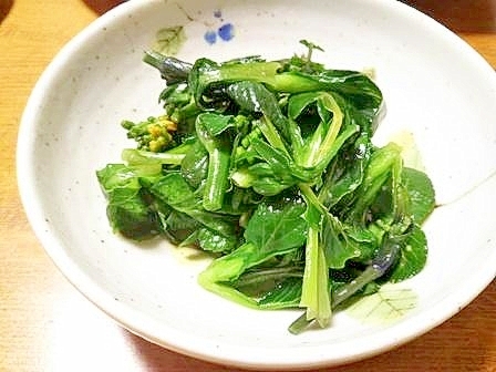 コウサイタイ（紅菜苔）と小松菜の山葵醤油和え