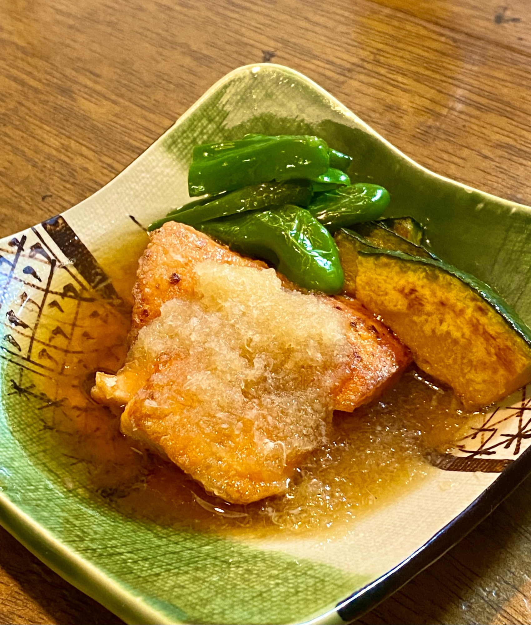 鮭、かぼちゃ、ピーマンの天つゆかけ【和食・主菜】