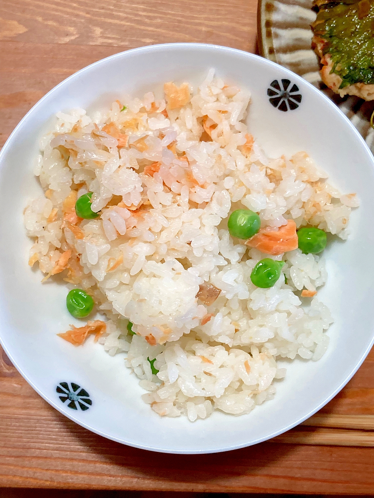 鮭とグリンピースの炊き込みご飯