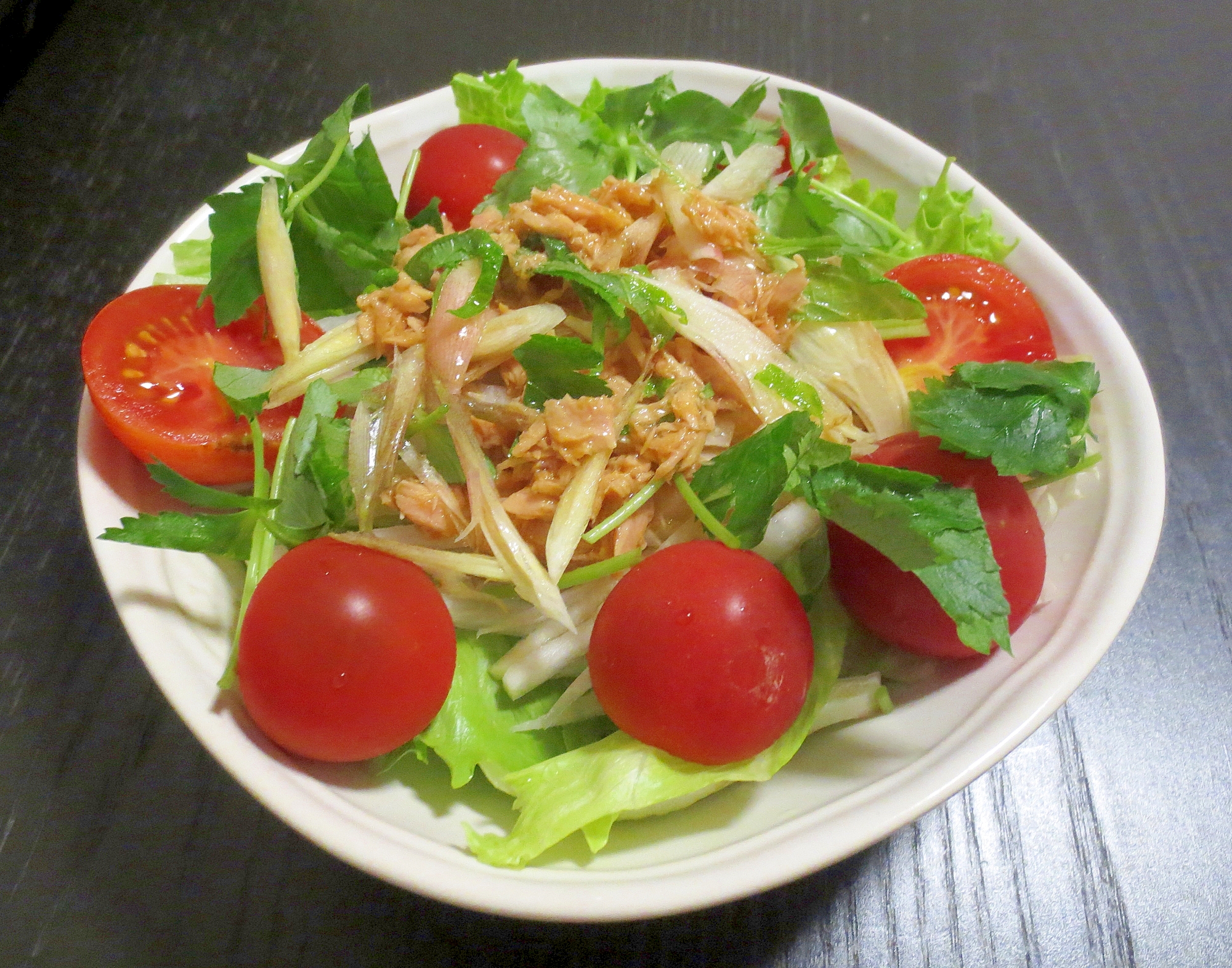 薬味たっぷり♪トマトとツナの薬味サラダ