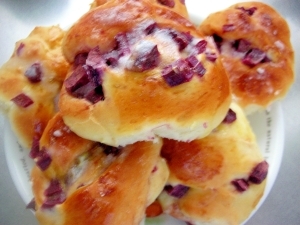 ＨＢで☆紫イモパン