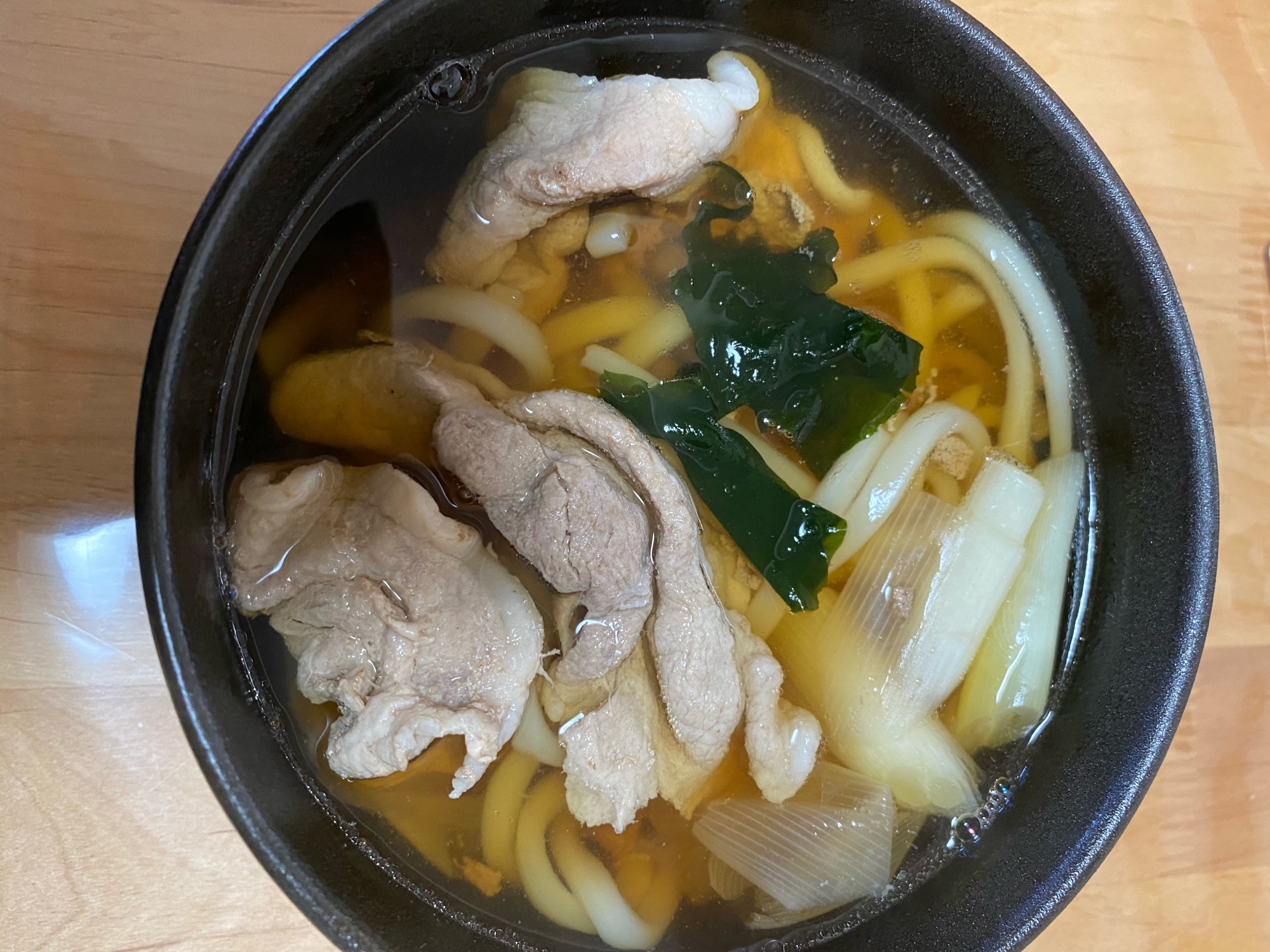 わかめ肉うどん