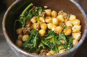 ひよこ豆と菜の花とえごまの味噌炒め