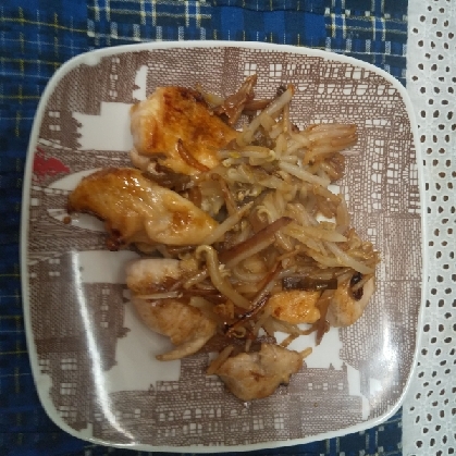 もやしと鶏肉のオイスターソース炒め
