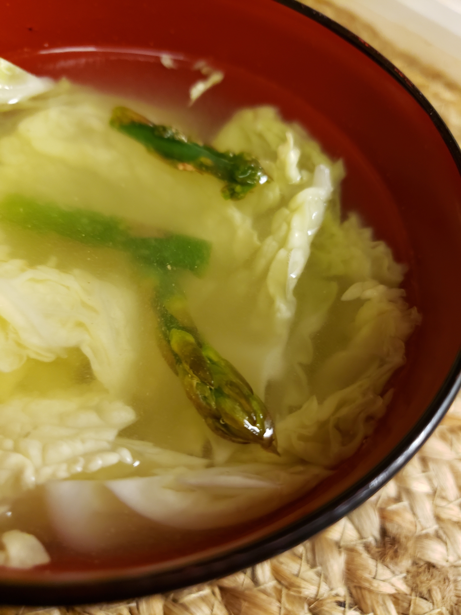 白菜とアスパラの中華スープ
