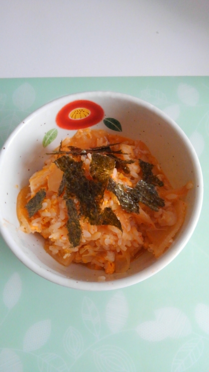 残りスープが少なくて混ぜご飯みたいに…f(^_^;
鍋の翌朝ご飯に頂きました。