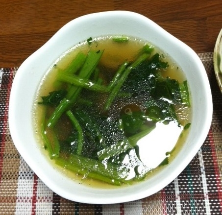 うまみタップリ♪干し椎茸と小松菜の中華スープ☆