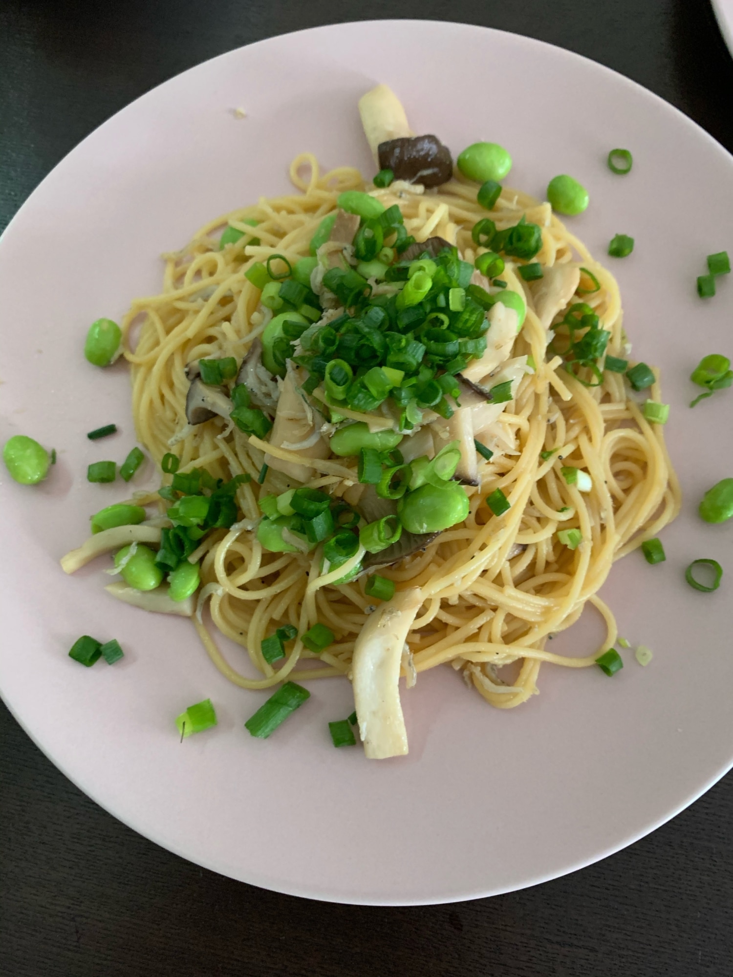 簡単！エリンギ、シラス、枝豆の和風パスタ レシピ・作り方 by SaYu